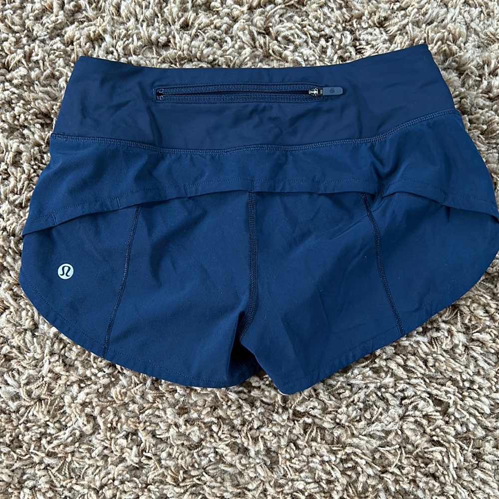 Lululemon speed up low rise 2.5” short. Size 0